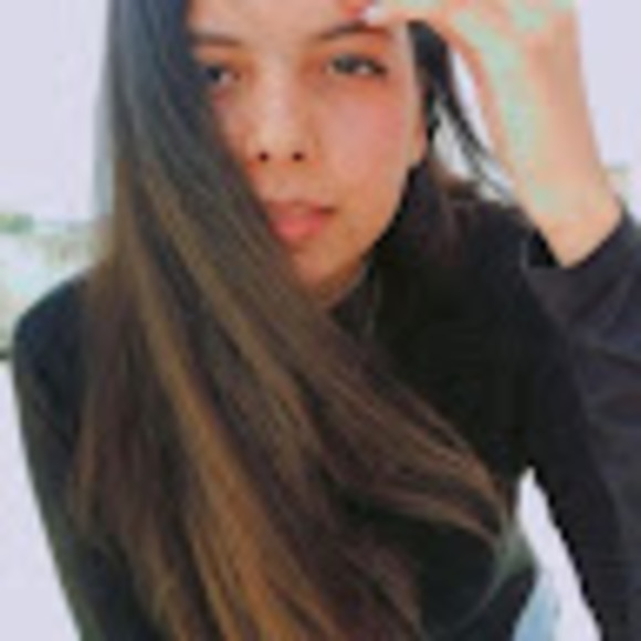 Meet your Posher, Kamila - Picture 1 of 1